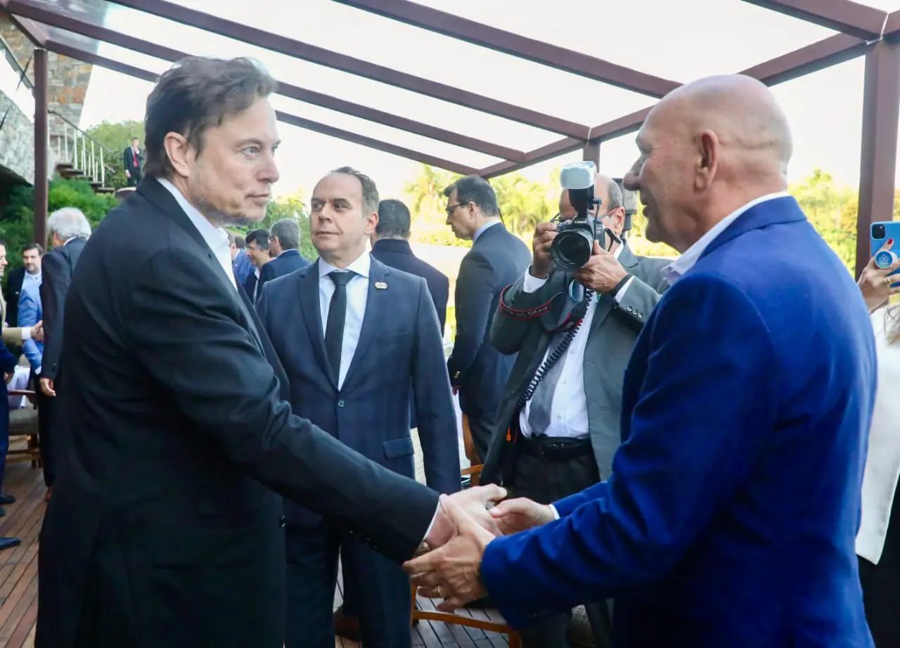 (V&iacute;deo) Luciano Hang participa de encontro com Elon Musk