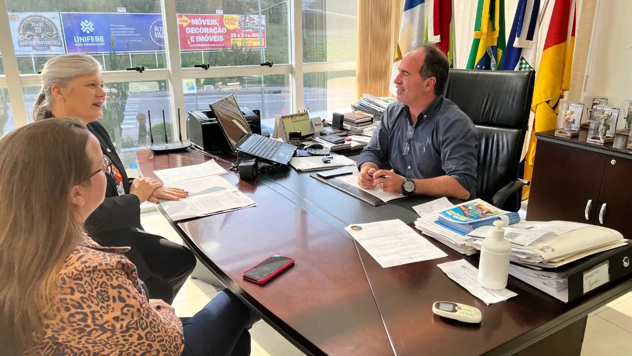 Unifebe e Guabiruba firmam conv&ecirc;nio para atua&ccedil;&atilde;o dos acad&ecirc;micos de Medicina no munic&iacute;pio 