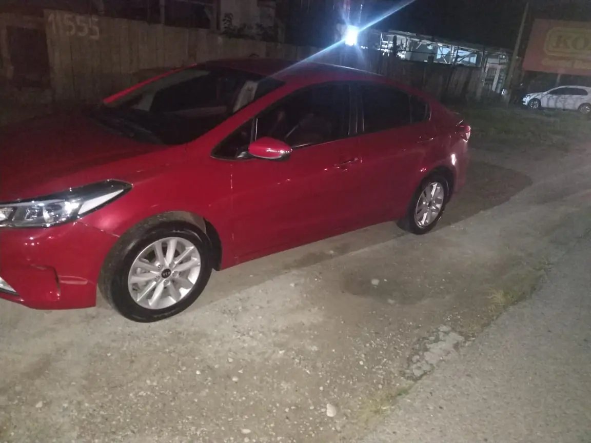 Condutor colide contra corpo de motociclista, na rodovia Ivo Silveira