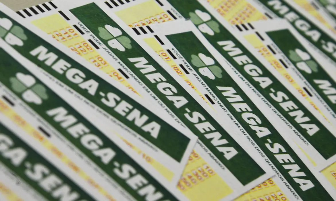 Mega-Sena acumula e pr&oacute;ximo pr&ecirc;mio deve pagar R$ 45 milh&otilde;es