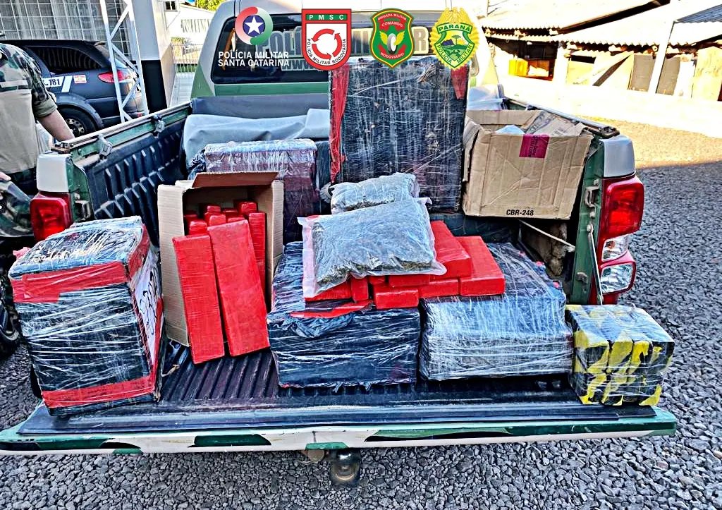 Droga, carros e mercadorias foram apreendidas na opera&ccedil;&atilde;o Fronteira 