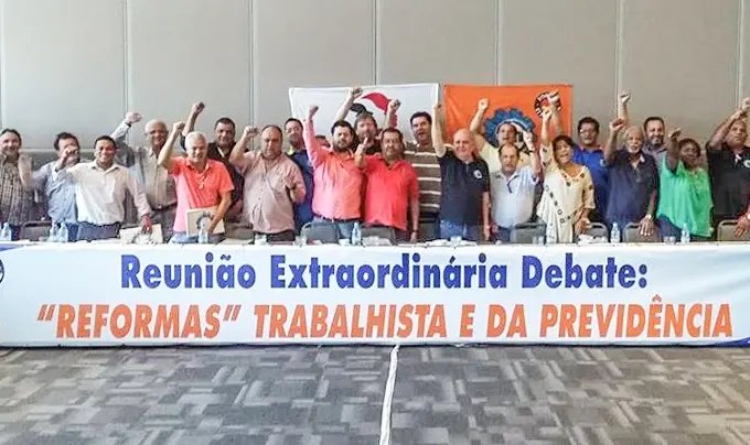 Metalúrgicos entram com ação contra reformas trabalhista e da previdência