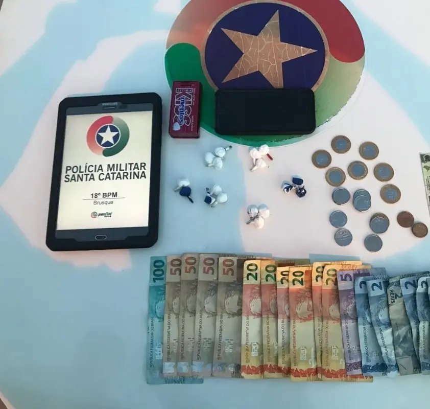 Suspeito de atuar no tráfico de drogas é preso no Águas Claras