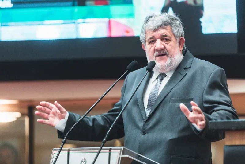 Osmar Vicentini assume cadeira na Alesc por 60 dias