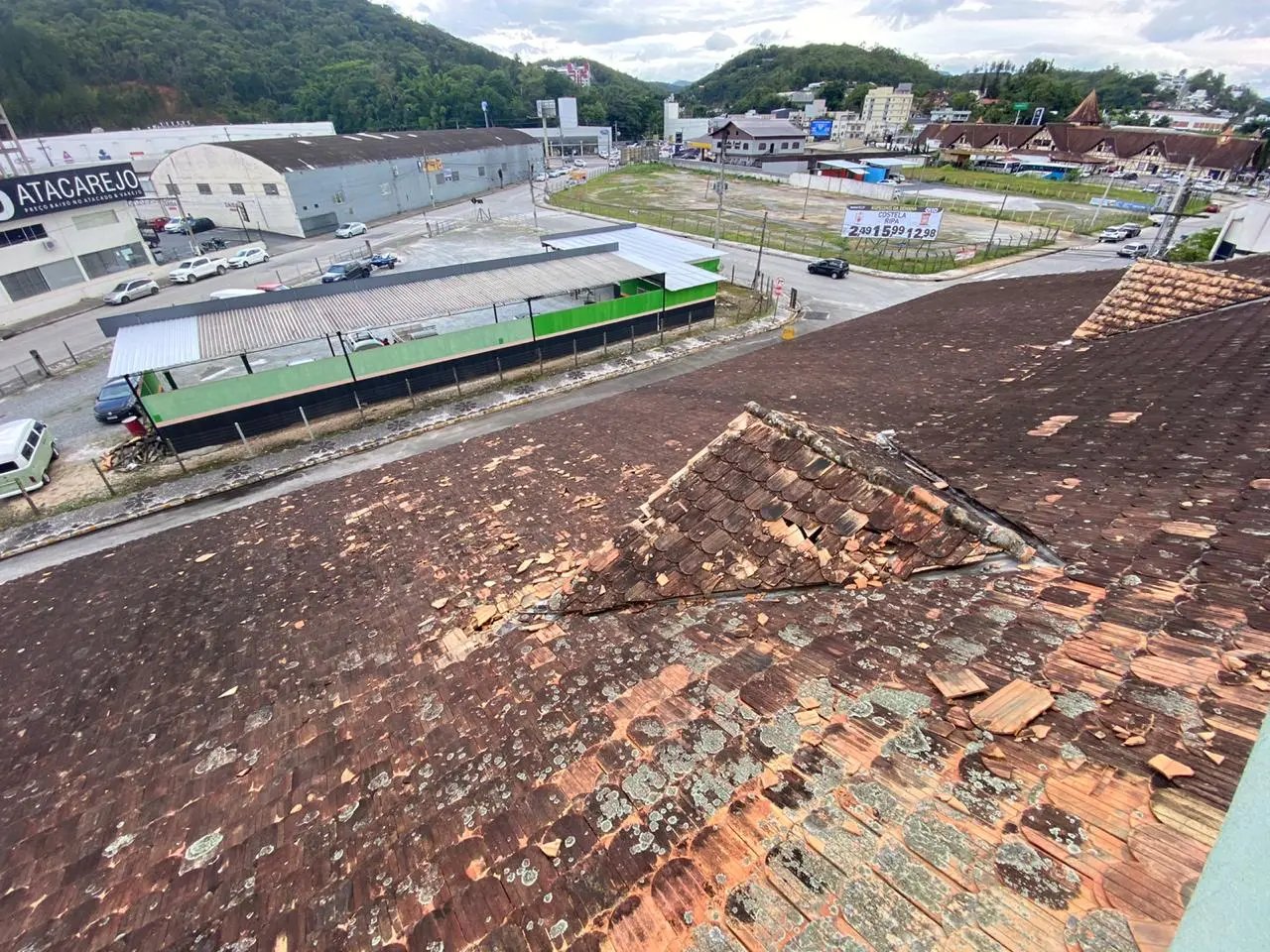 Cinco meses ap&oacute;s ciclone, rodovi&aacute;ria ainda espera por reparos 