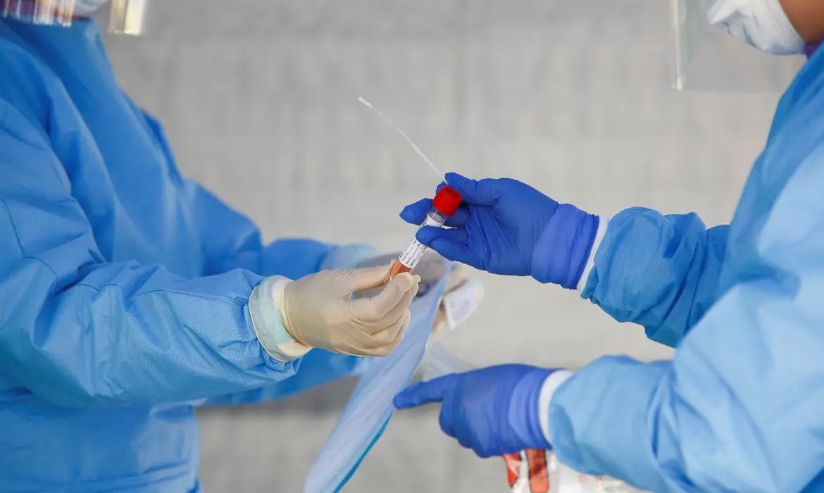 Confirmado primeiro caso oficial de reinfec&ccedil;&atilde;o por Covid-19