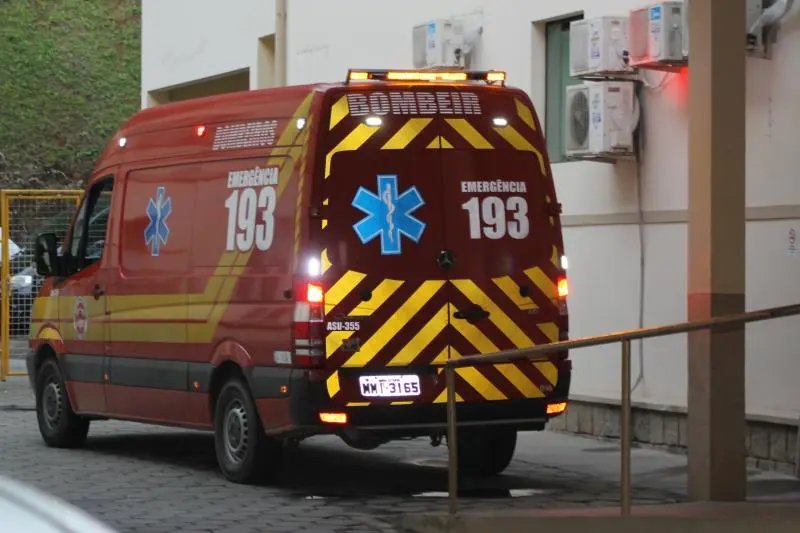 Bombeiros atendem dois acidentes de trânsito com vítimas