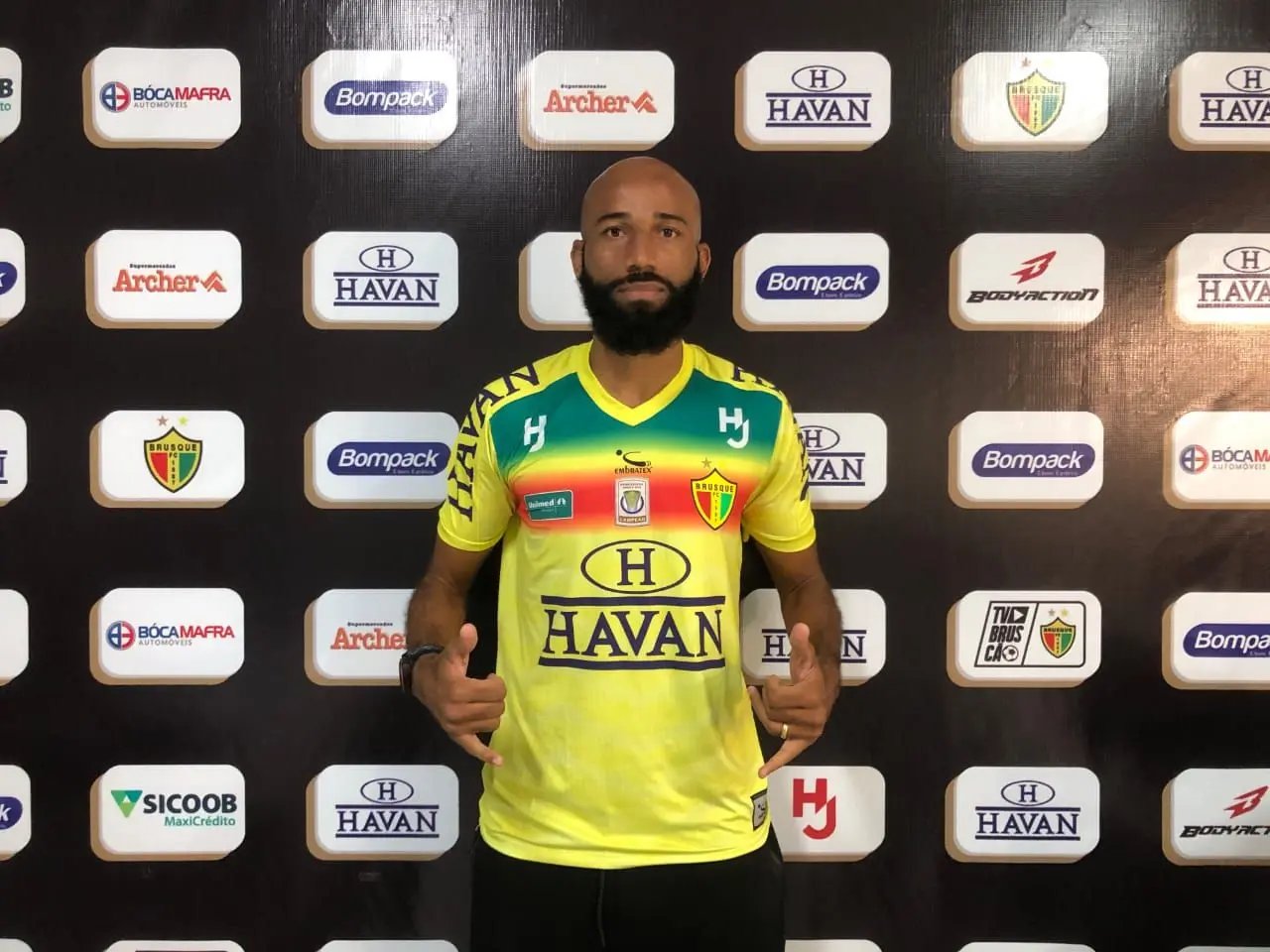 Nome de atacante Nunes n&atilde;o aparece no BID e jogador na viaja para Crici&uacute;ma