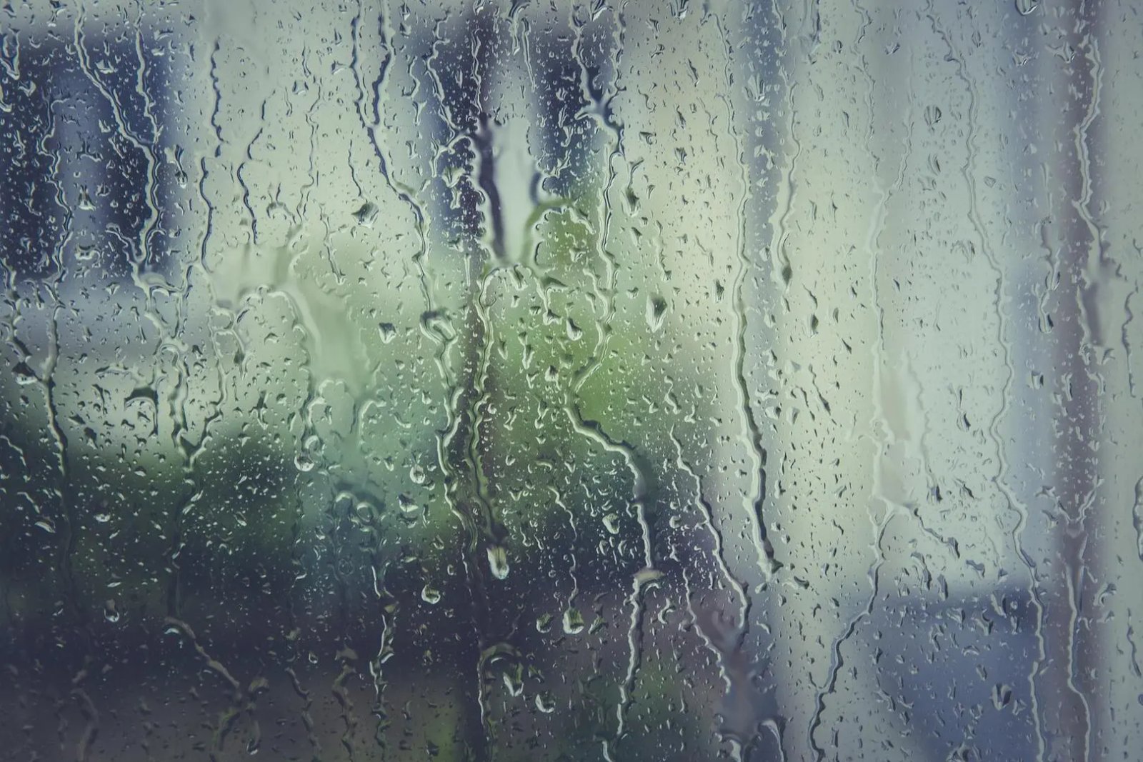 Defesa Civil alerta para ocorr&ecirc;ncia de grandes volumes de chuva