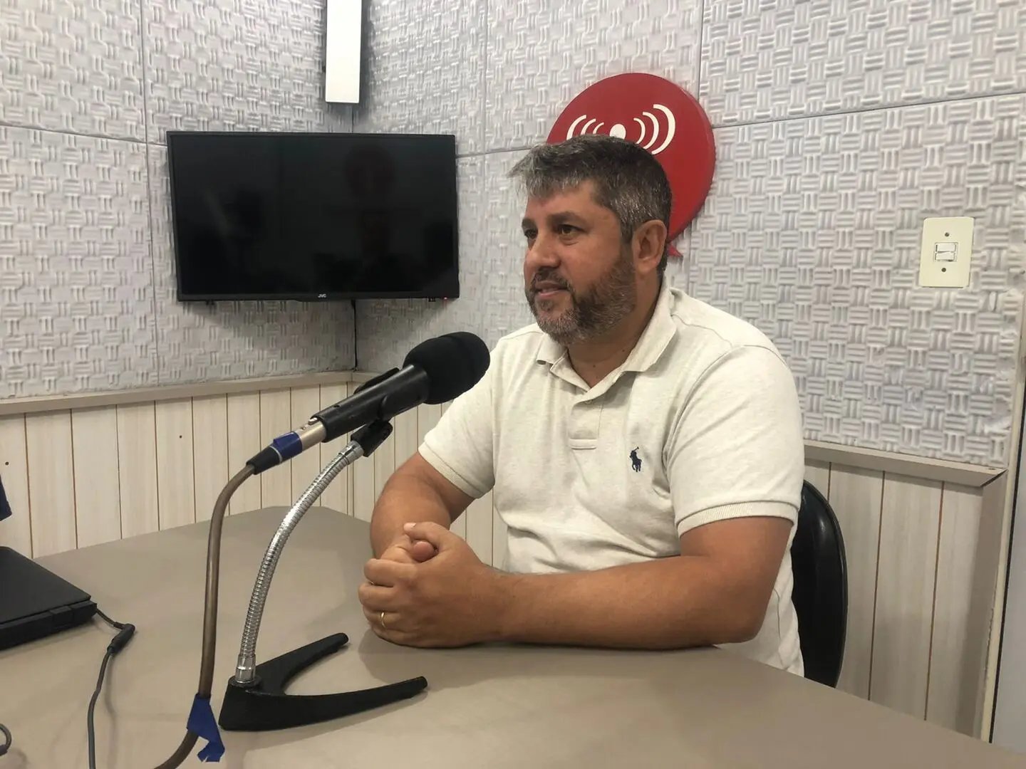 "(Ant&iacute;dio) se mant&eacute;m candidato", diz coordenador do MDB