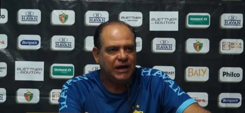 &ldquo;Hoje aqui, a equipe n&atilde;o esteve bem, n&atilde;o conseguiu criar&rdquo;,  descreve Waguinho