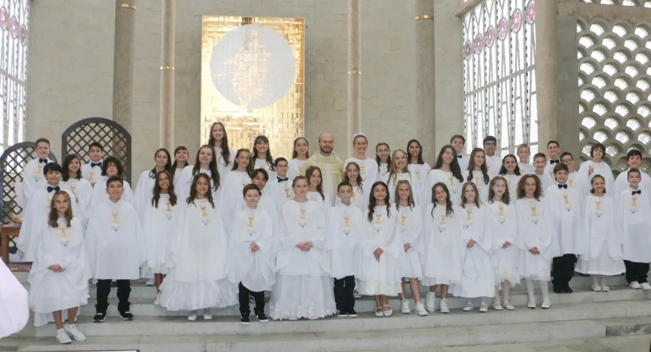 Par&oacute;quia S&atilde;o Lu&iacute;s Gonzaga inicia celebra&ccedil;&otilde;es de Primeira Comunh&atilde;o