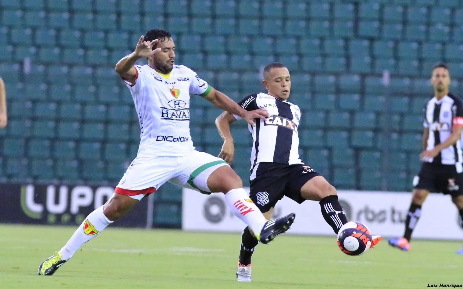 Brusque consegue virada e vence o Figueirense fora de casa