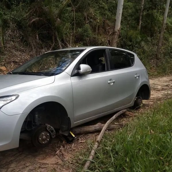 Veículo de Brusque com registro de roubo é localizado em São João Batista  