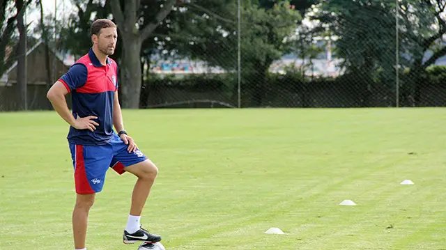 Caranhato é o novo técnico do Brusque