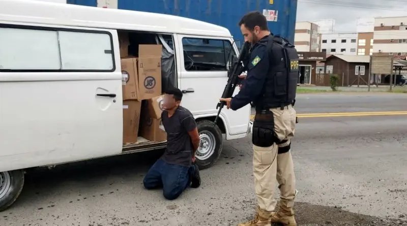 Homem que roubou carga de cigarros é preso na BR 470