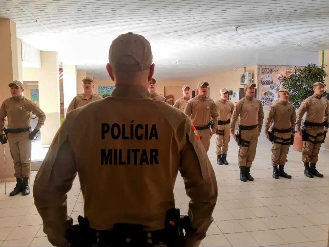 Ato homenageia Tiradentes na Pol&iacute;cia Militar de Brusque