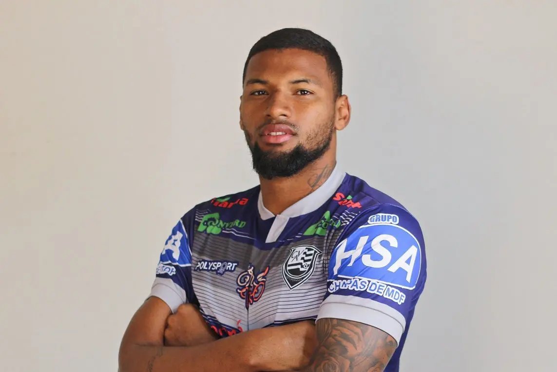 Carlos Renaux anuncia mais um refor&ccedil;o para temporada