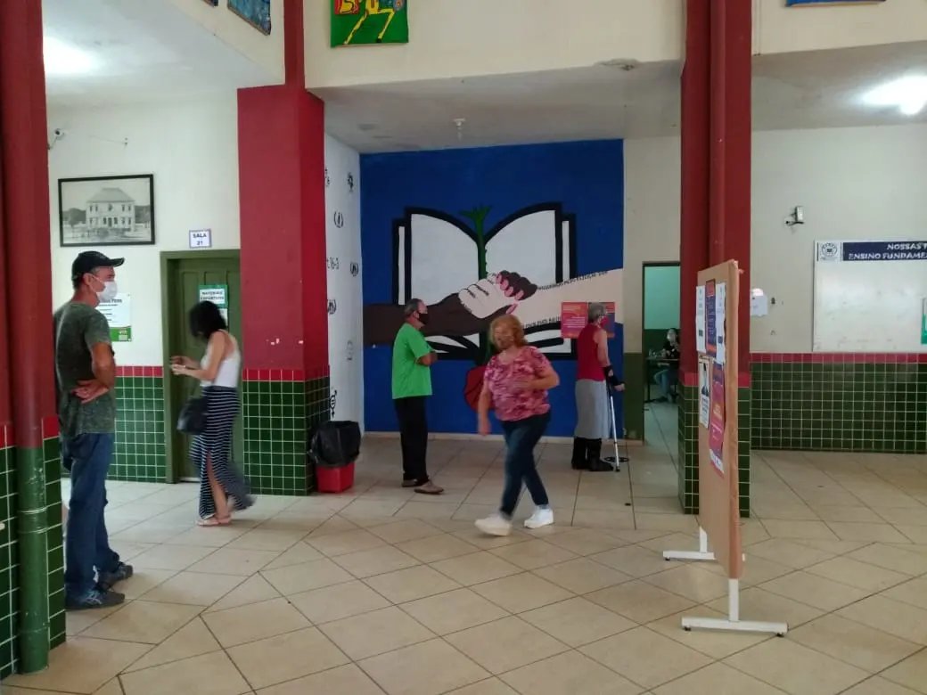 Eleitores brusquenses come&ccedil;am a decidir o pleito municipal