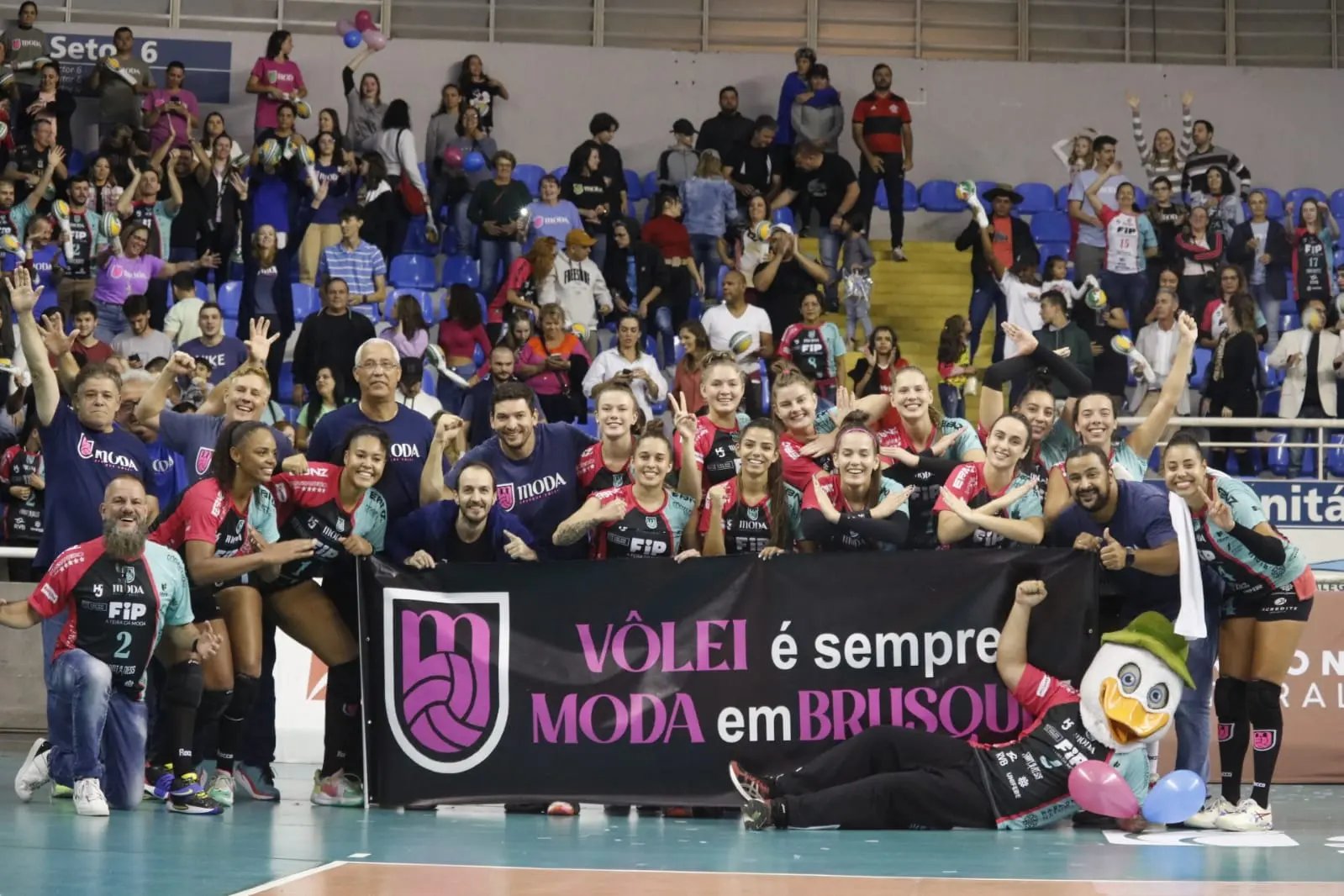 Abel Moda Brusque se prepara para a grande decis&atilde;o da Superliga B