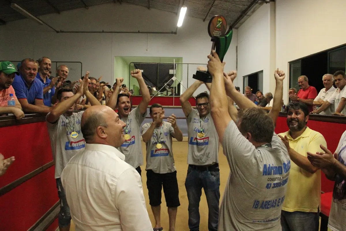 Bar e Cancha Venzon é a campeã do Municipal de Bocha