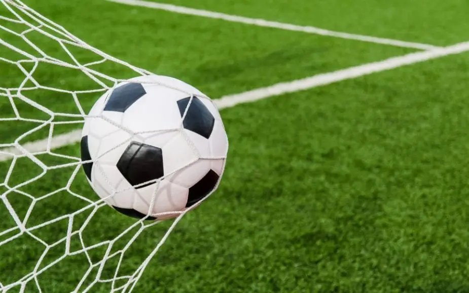 Campeonato de Futebol do SINTRICOMB come&ccedil;a com bom n&uacute;mero de gols