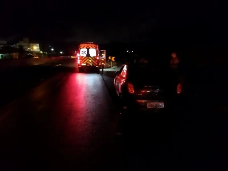 Homem que empurrava carro &eacute; atropelado e morre na BR 101