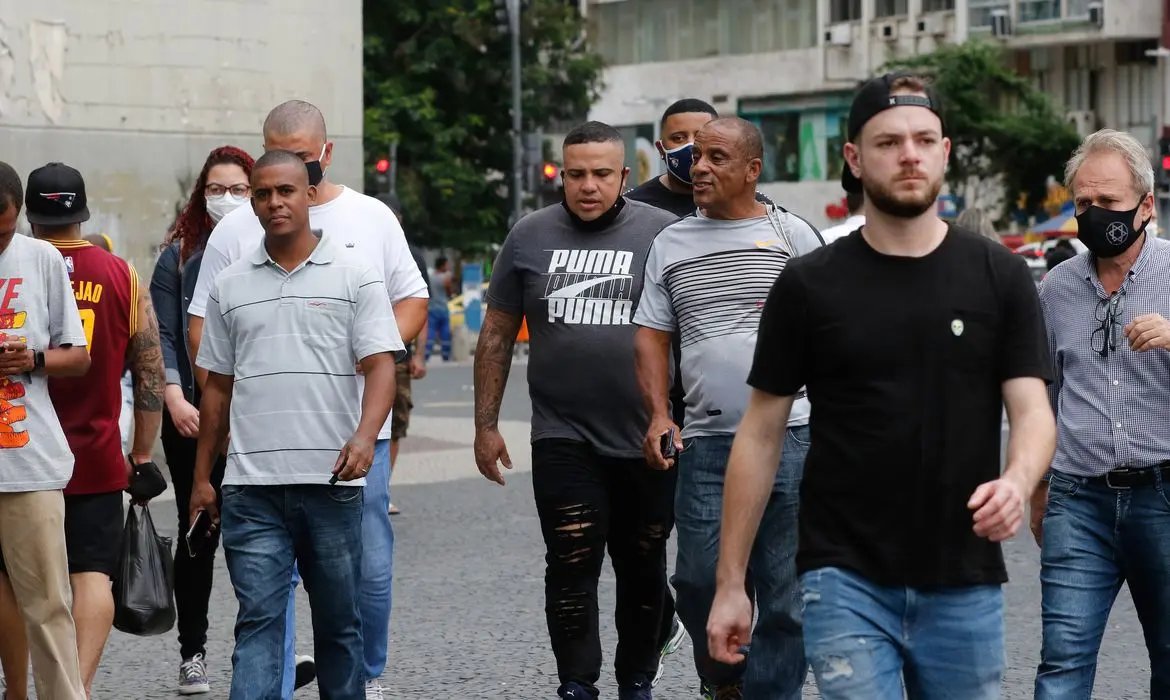 Coronav&iacute;rus causa 17 mil infec&ccedil;&otilde;es em 24h