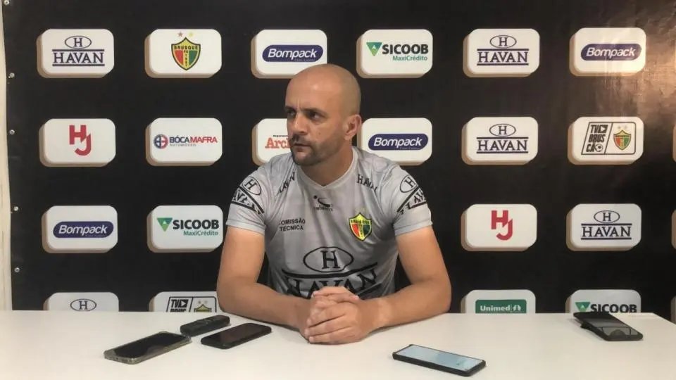 T&eacute;cnico e preparador F&iacute;sico testam positivo para Covid 19 no Brusque