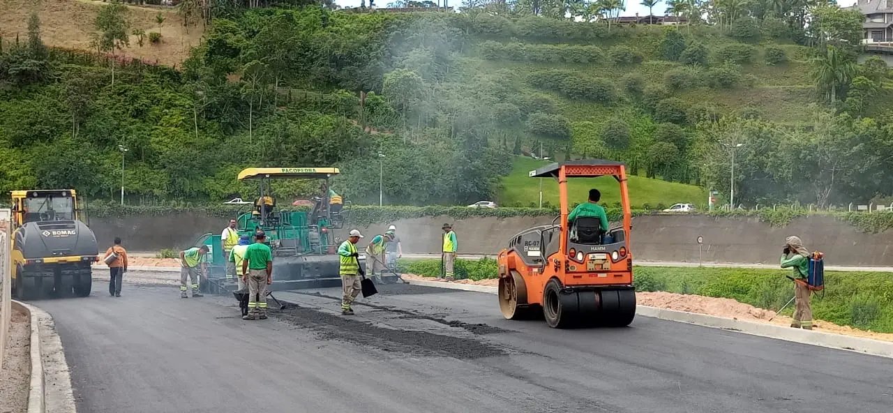 Prefeitura inicia a pavimenta&ccedil;&atilde;o do prolongamento da avenida Beira Rio