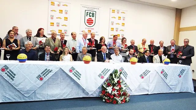 Zurico será homenageado em noite de gala da FCB
