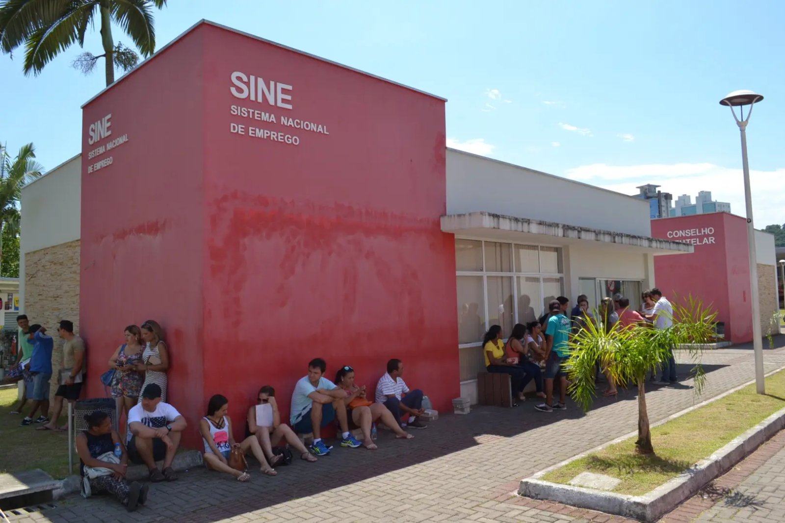 Sine tem mais de 1 mil vagas de emprego no Vale do Itaja&iacute;, s&oacute; em Brusque s&atilde;o 45