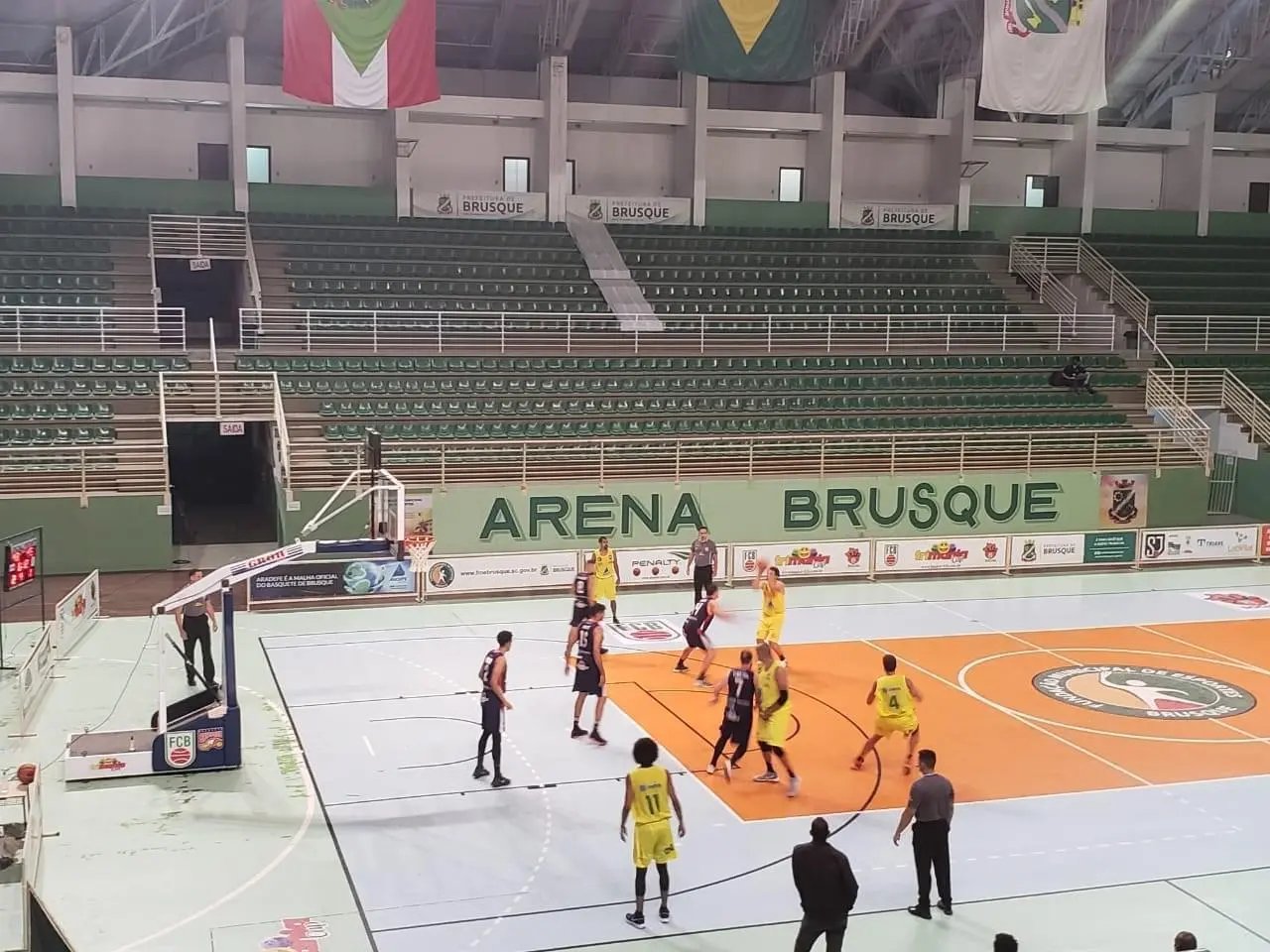 Brusque Basquete perde na abertura do Estadual