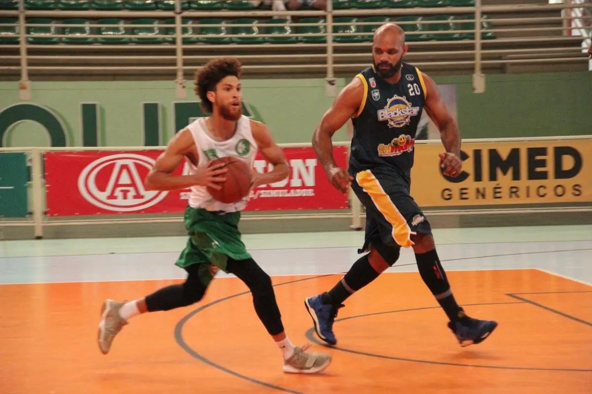 Campeonato Catarinense de Basquetebol come&ccedil;a hoje na Arena Brusque