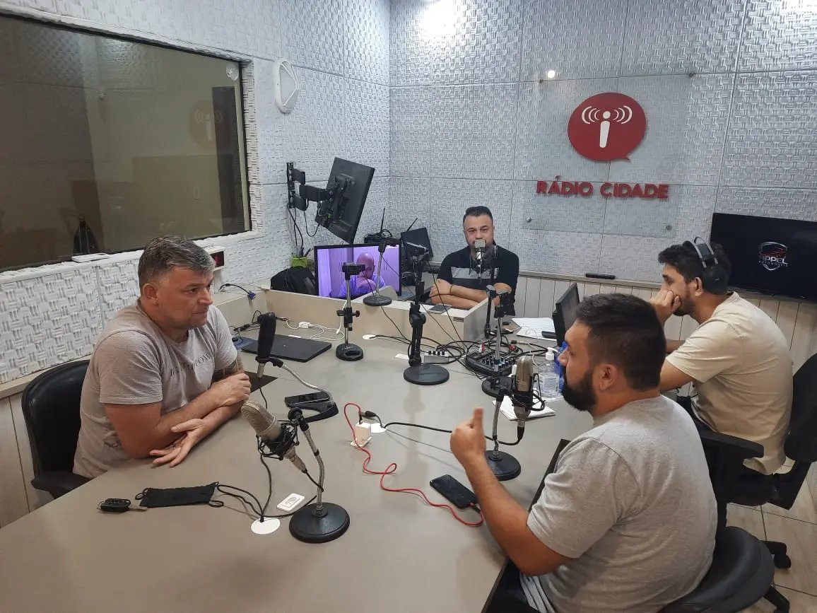 &ldquo;O nosso vesti&aacute;rio &eacute; muito forte&rdquo;, afirma presidente do Brusque FC