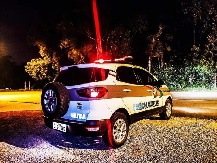 Homem &eacute; preso em Brusque com ve&iacute;culo furtado em outro estado