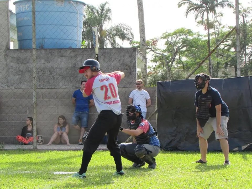 Brusque Brewers vence Joinville em amistoso histórico