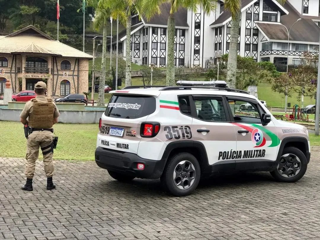 Policiamento e abordagens s&atilde;o intensificados em Brusque