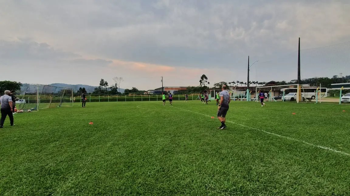 Marreco treina focado em manter a lideran&ccedil;a isolada