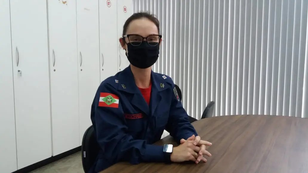 Corpo de Bombeiros de Brusque tem uma mulher no comando pela primeira vez na hist&oacute;ria