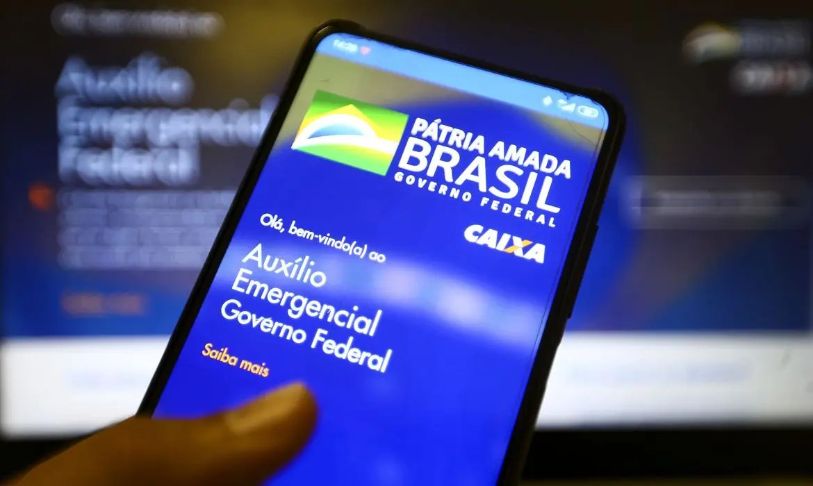 Caixa libera o aux&iacute;lio emergencial para nascidos em abril
