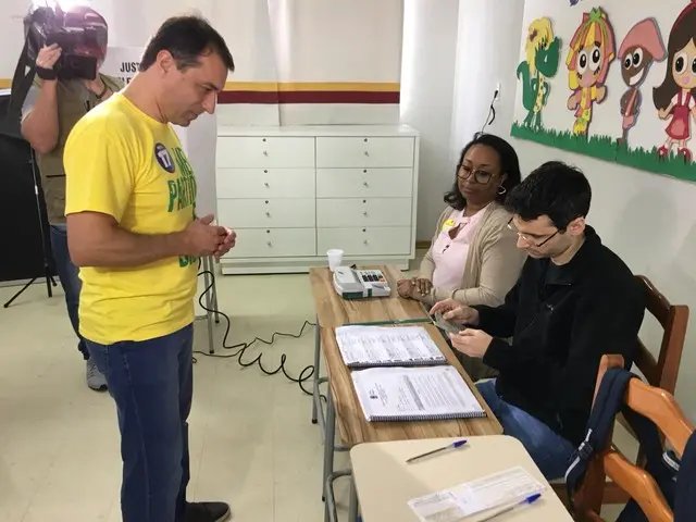 Comandante Moisés vota em Tubarão, no sul de SC