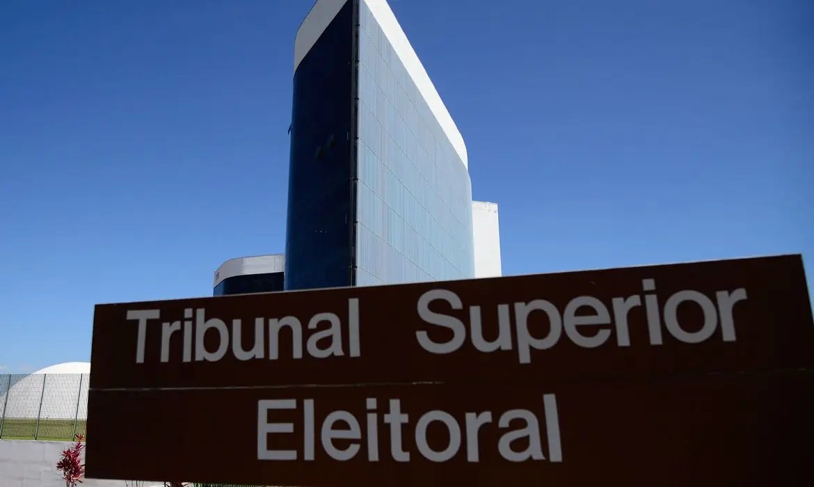 Seis candidatos disputam a vaga de prefeito de Brusque
