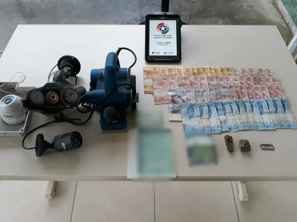 Biqueira de droga tinha câmeras para ver chegada da polícia