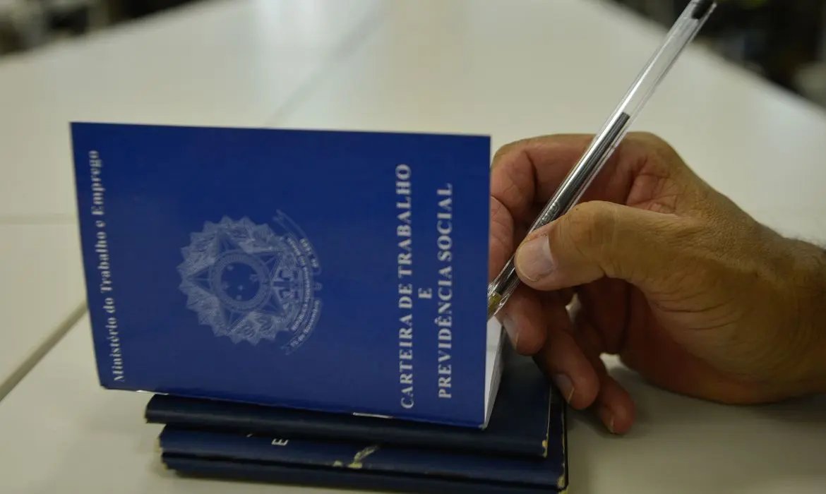 Levantamento mostra altera&ccedil;&atilde;o nos pedidos de seguro desemprego