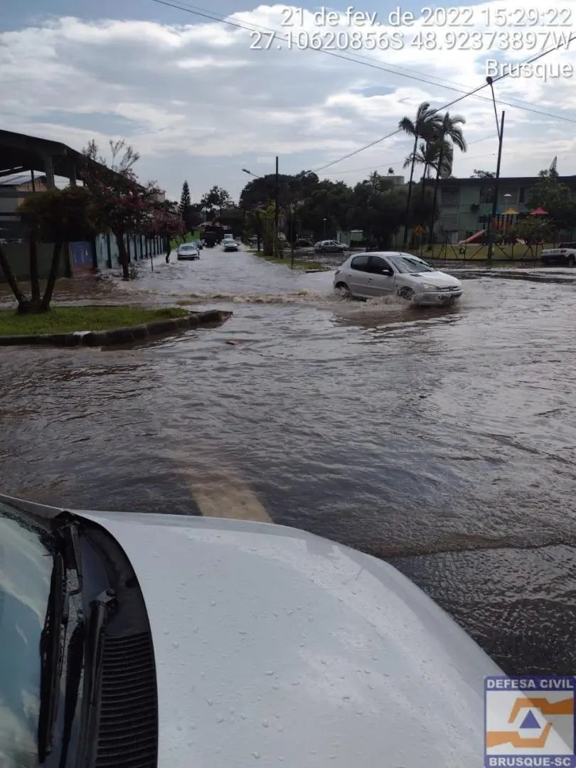 Defesa civil de Brusque faz balan&ccedil;o da chuva da tarde desta segunda-feira 
