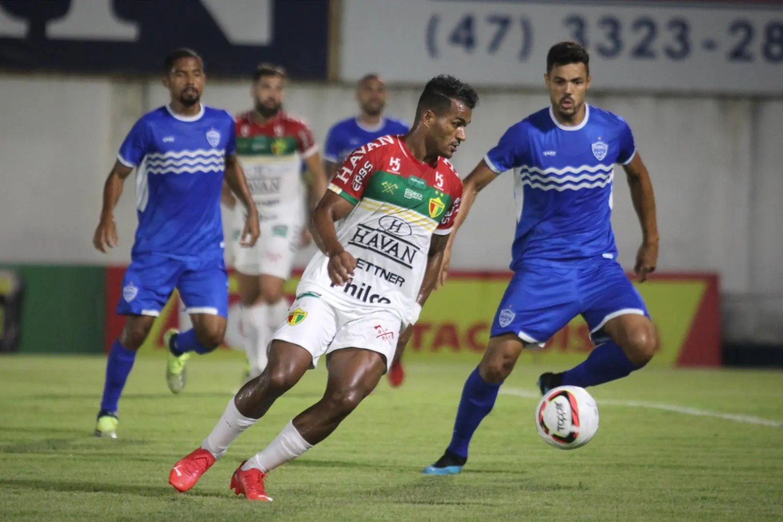 Com dois de Alex Sandro, Brusque bate o Barra