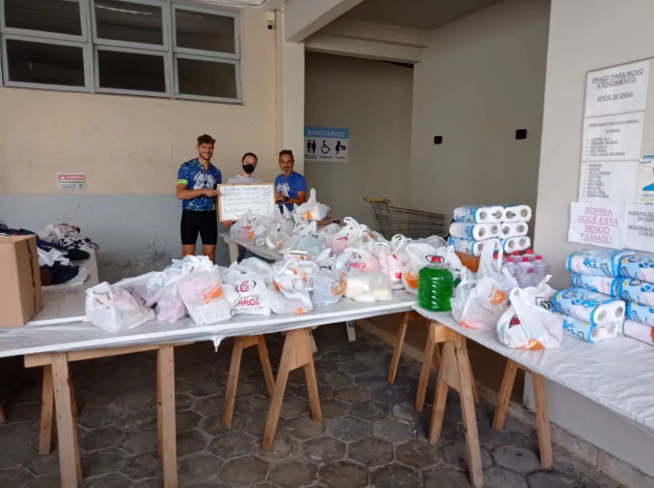 Cerca de 100 pessoas participam de treino beneficente