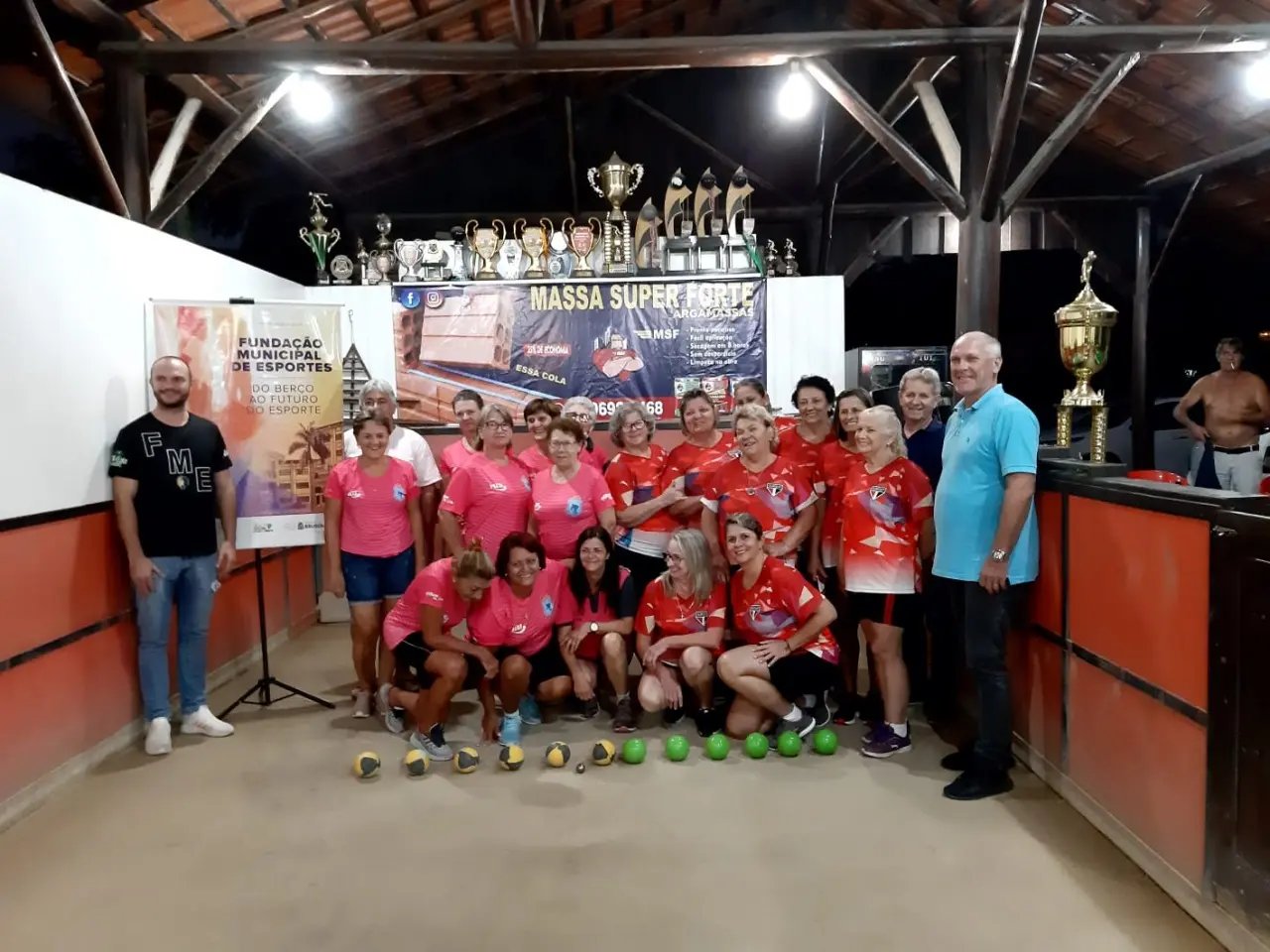 A bocha come&ccedil;ou a rolar no Campeonato Municipal de Bocha Vale Tudo Feminino 