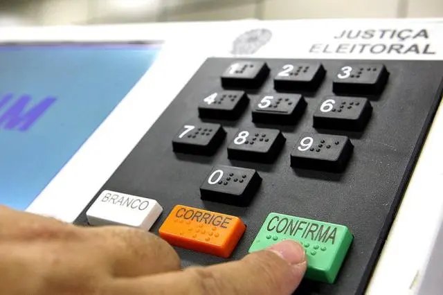 TSE estima que 84 mil votarão em trânsito